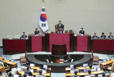 El presidente de Corea del Sur fue cesado por el parlamento.