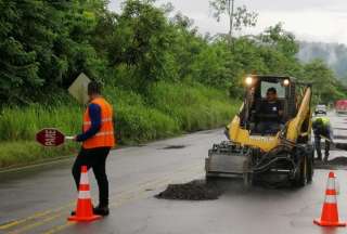 Rutas alternas por el cierre de la v&iacute;a Quinind&eacute;-Esmeraldas