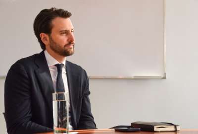 Niels Olsen, presidente de la Asamblea Nacional, asegur&oacute; que m&aacute;s de 40 funcionarios son familiares de legisladores y ser&aacute;n separados de sus cargos con la reforma al reglamento.