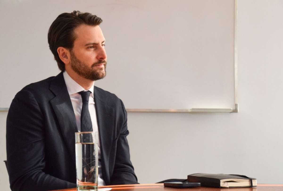 Niels Olsen, presidente de la Asamblea Nacional, aseguró que más de 40 funcionarios son familiares de legisladores y serán separados de sus cargos con la reforma al reglamento.