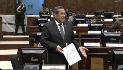 El asamble&iacute;sta Luis Almeida durante su intervenci&oacute;n en el juicio pol&iacute;tico