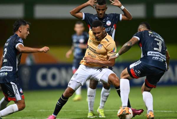 Universidad Cat&oacute;lica es l&iacute;der de su grupo en la Sudamericana