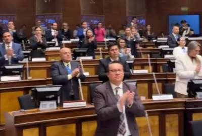 El Pleno de la Asamblea dio un aplauso al trabajo de la fuerza p&uacute;blica ante los hechos de violencia en Ecuador.