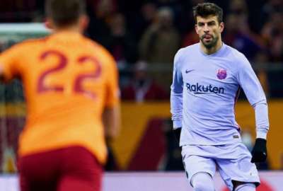 Crece la pol&eacute;mica alrededor de Gerard Piqu&eacute; y su nueva pareja