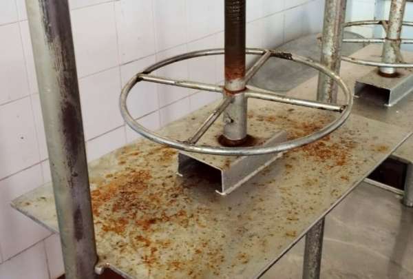 Las instalaciones de la planta de l&aacute;cteos no cumpl&iacute;an las condiciones para el manejo de alimentos.