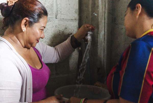 35.000 personas se beneficiar&aacute;n de un sistema de agua potable en las cooperativas Sergio Toral 2, Monte Lindo y Esfuerzo Propio.&nbsp;