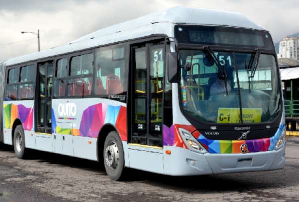 Servicio de Troleb&uacute;s y Ecov&iacute;a se suspender&aacute; a las 20:00 en Quito