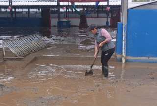El desbordamiento de una quebrada inund&oacute; el centro de un sector de Quijos