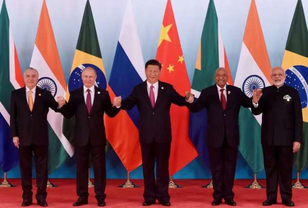 Brasil, Rusia, India, China y Sud&aacute;frica hablar&aacute;n sobre el cambio de moneda para comercio global.