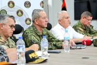El ministro Luis Lara (segundo, der.) presidi&oacute; la reuni&oacute;n con su hom&oacute;logo de Colombia para analizar el Plan de Protecci&oacute;n de Fronteras.