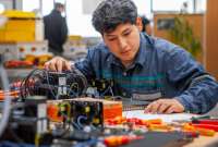 Alemania ofrece cupos para estudiar Mecánica Industrial y Electrónica de Procesos Industriales.