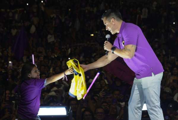 El presidente gan&oacute; en las tres circunscripciones electorales en el extranjero.