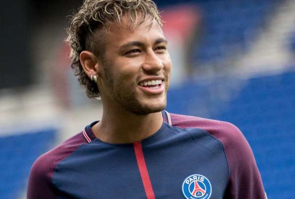 Neymar protagoniz&oacute; el fichaje m&aacute;s caro de la historia del f&uacute;tbol
