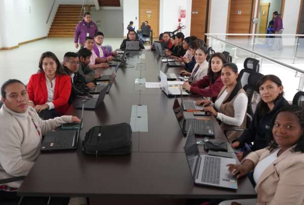 Inician mesas t&eacute;cnicas de trabajo con hospitales, distritos y coordinaciones zonales para la compra centralizada de medicamentos e insumos
