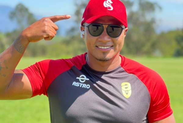 Antonio Valencia dirige actualmente al club AV 25, en la Segunda Categor&iacute;a.