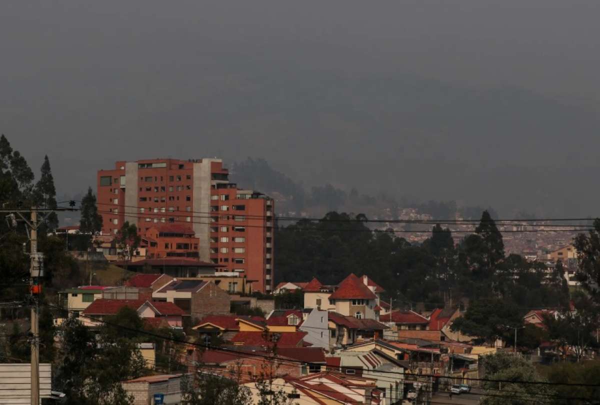 Las autoridades recomiendan precaución a personas sensibles y actividades limitadas al aire libre.