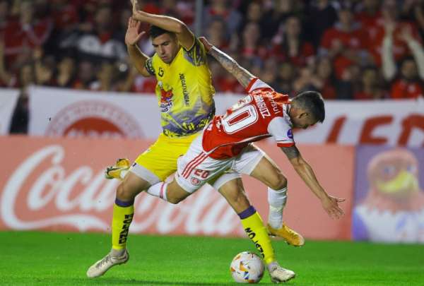 Delf&iacute;n perdi&oacute; ante Internacional