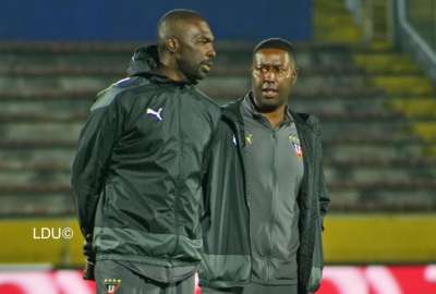 &Eacute;dison M&eacute;ndez (der.), junto con Geovanny Espinoza, tomaron el mando de Liga de Quito
