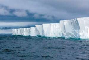 Un iceberg de 1.500 kil&oacute;metros cuadrados se separ&oacute; de la plataforma de hielo Brunt de la Ant&aacute;rtida. 