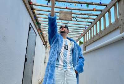 El cantante puertorrique&ntilde;o Bad Bunny se puso la camiseta de Argentina.