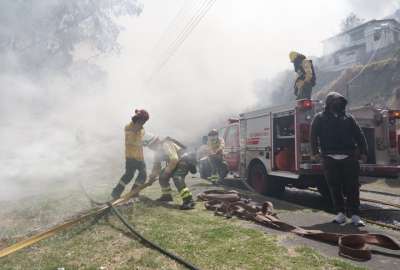 Los bomberos de Quito han lidiado los &uacute;ltimos dos meses con incendios forestales de gran magnitud.