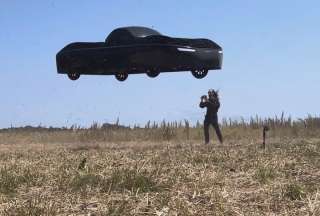 El primer "autom&oacute;vil volador" realiz&oacute; pruebas de manejo en California