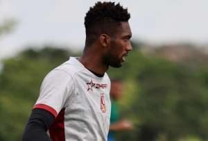 Un error de c&aacute;lculo le pas&oacute; factura a Alezander Dom&iacute;nguez