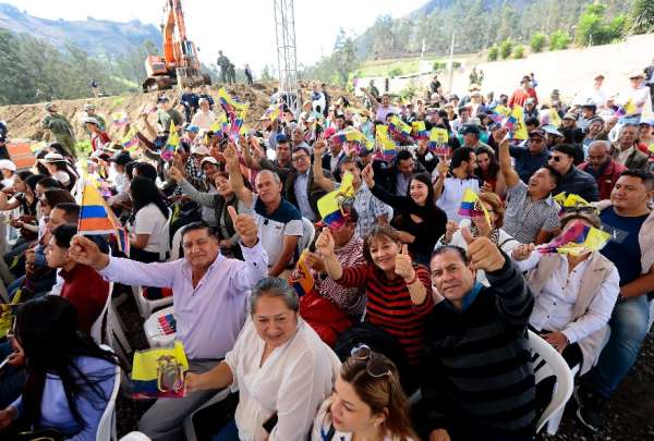 La obra conectar&aacute; Bol&iacute;var, Tungurahua y Los R&iacute;os.