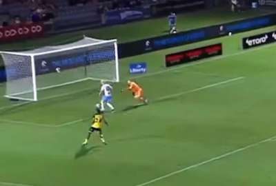 Uno de los 'bloopers' m&aacute;s ins&oacute;litos de 2024 en el f&uacute;tbol profesional