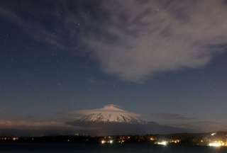 Volc&aacute;n Villarrica-Chile: Decretan alerta naranja por aumento de actividad
