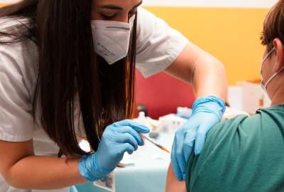 El Ministerio de Salud empez&oacute; desde este jueves, 2 de mayo, hasta el 30 de junio de 2024, una campa&ntilde;a de vacunaci&oacute;n a ni&ntilde;os para prevenir el virus del papiloma humano. 