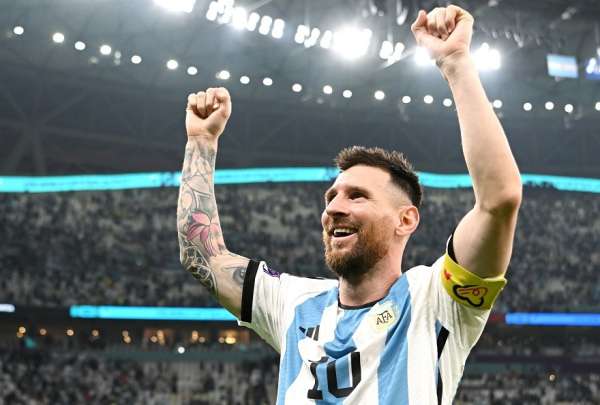 Messi gest&oacute; la jugada del gol de Juli&aacute;n &Aacute;lvarez incluso antes de recibir el bal&oacute;n