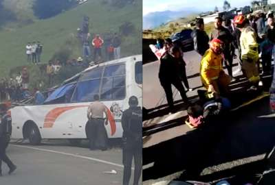 Un fallecido y 12 heridos en volcamiento de bus en v&iacute;a Guaranda - Ambato