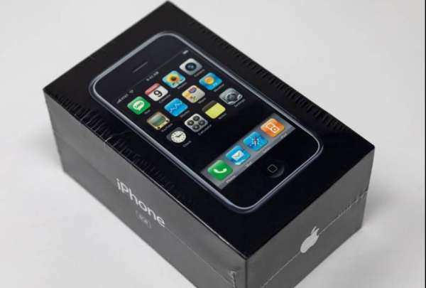 La primera versi&oacute;n del Iphone alcanz&oacute; r&eacute;cord en una subasta. 