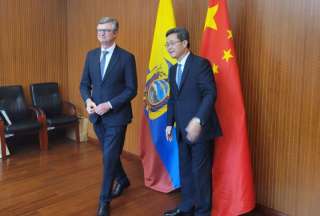 Ministro de Econom&iacute;a impulsa inversiones en energ&iacute;a y seguridad ciudadana en China
