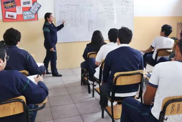 Ministerio de Educaci&oacute;n mantiene cambios en horarios de clases