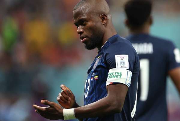 &Eacute;nner Valencia y su festejo en el duelo contra Pa&iacute;ses Bajos. 