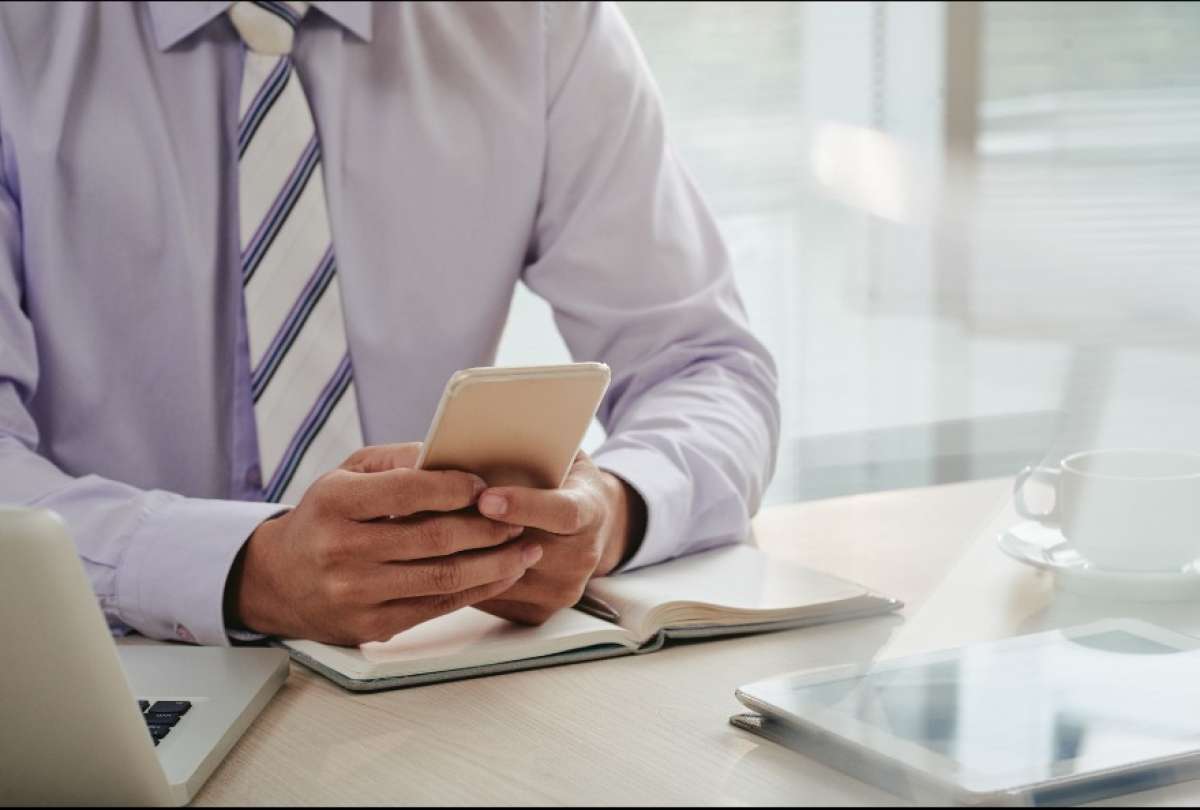 El Ejecutivo suprimi&oacute; el inciso que se&ntilde;alaba que la violencia y el acoso laboral es no respetar la desconexi&oacute;n digital y el tiempo de descanso de un empleado.