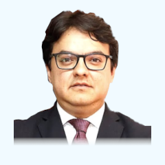 Esteban Ron Castro. Director escuela de Derecho UIDE